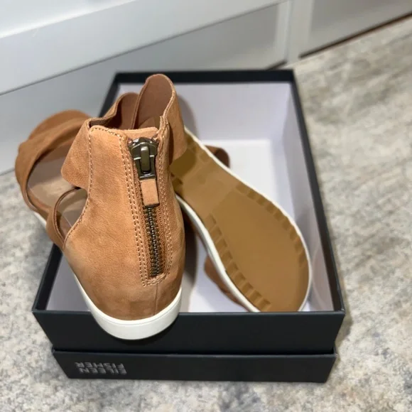 Eileen Fisher Cognac Tumbled Nubuck New Sz 6.5 - Picture 2 of 3